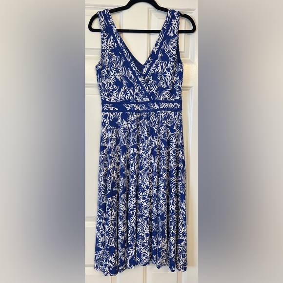 BODEN Lorna Jersey Dress Blue and White Pattern Size 6R - Picture 3 of 13